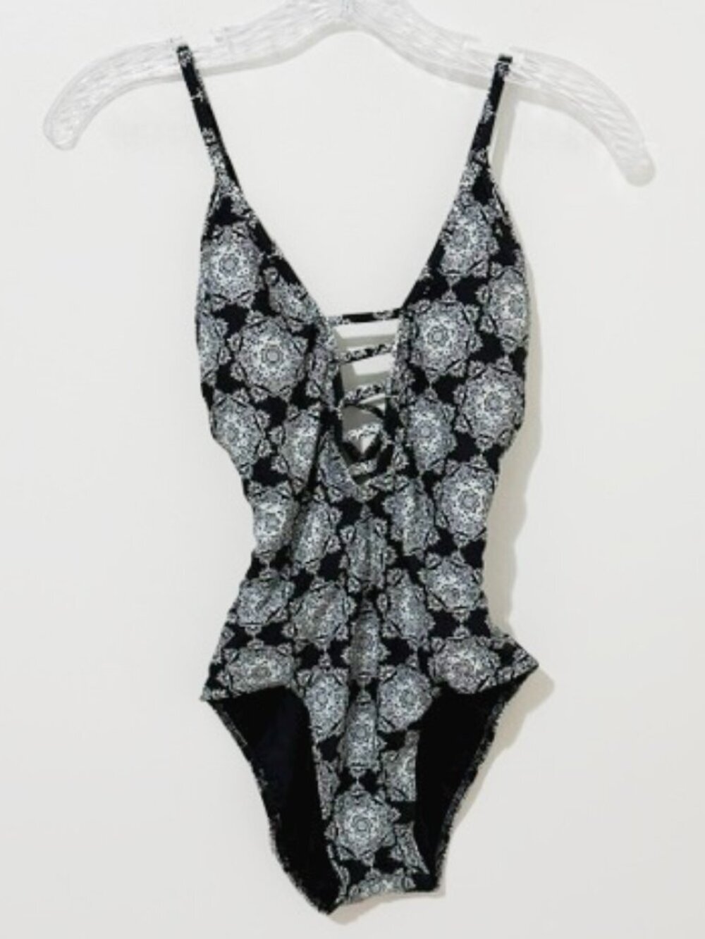 Ella Moss Black White Floral Medallion One Piece Swimsuit Size Sm